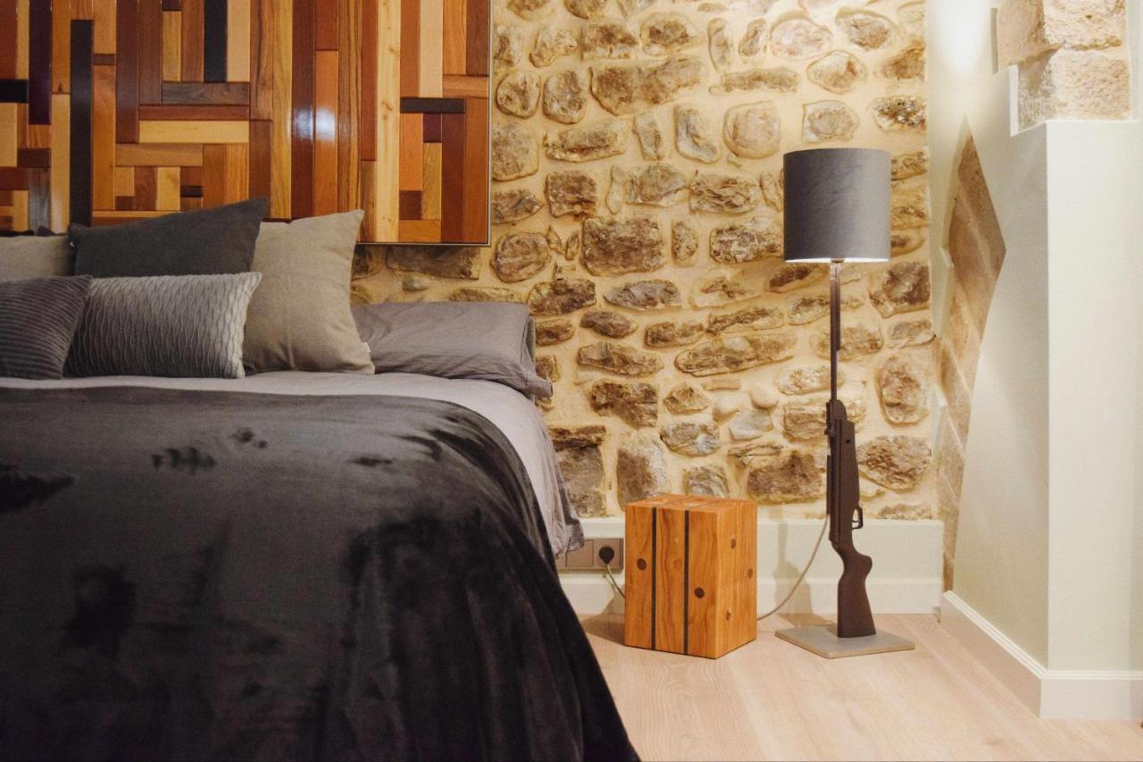 Keldomenech Bed&Art Luxury Apartment For Art Lover Besalú Eksteriør billede