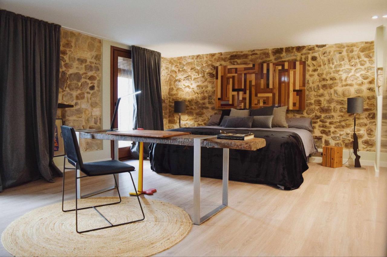 Keldomenech Bed&Art Luxury Apartment For Art Lover Besalú Eksteriør billede